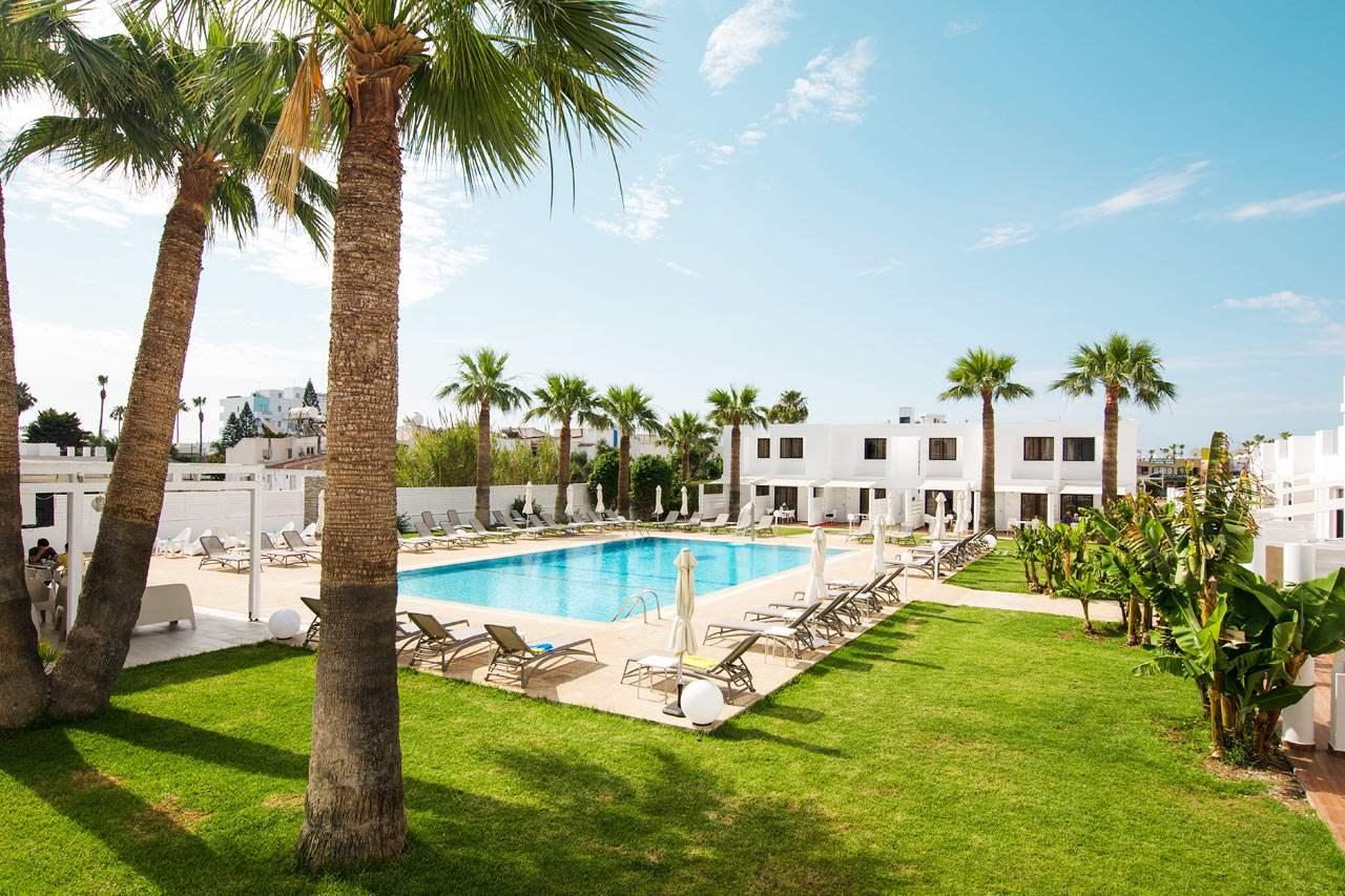 Lantiana Napa Aparthotel Айя-Напа Екстер'єр фото