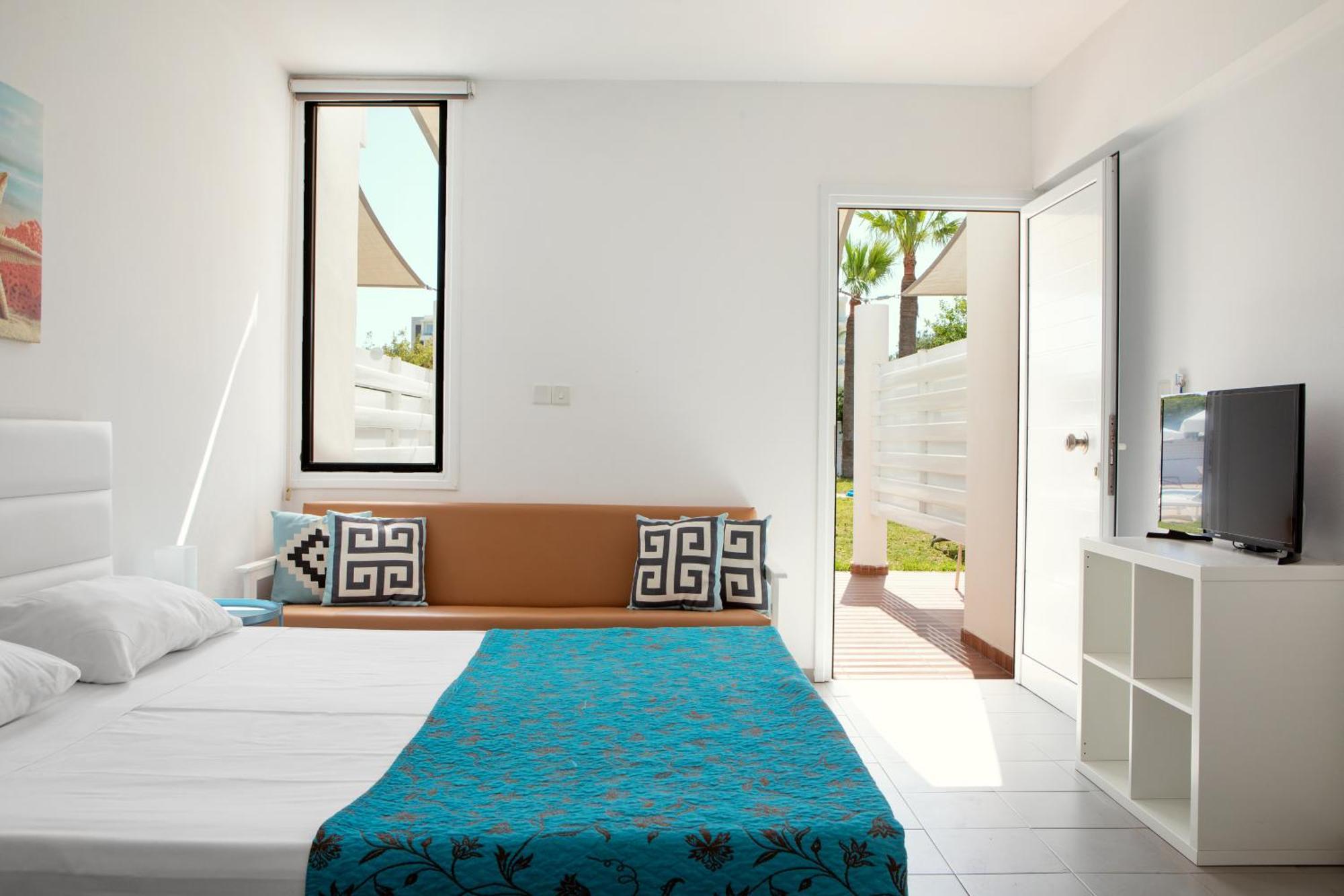 Lantiana Napa Aparthotel Айя-Напа Екстер'єр фото