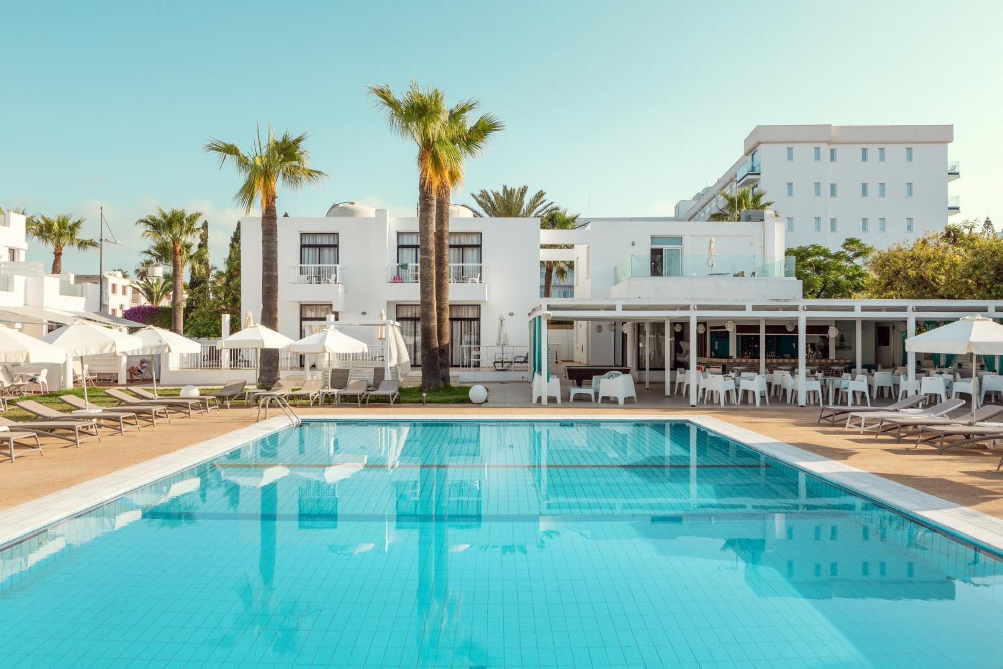 Lantiana Napa Aparthotel Айя-Напа Екстер'єр фото