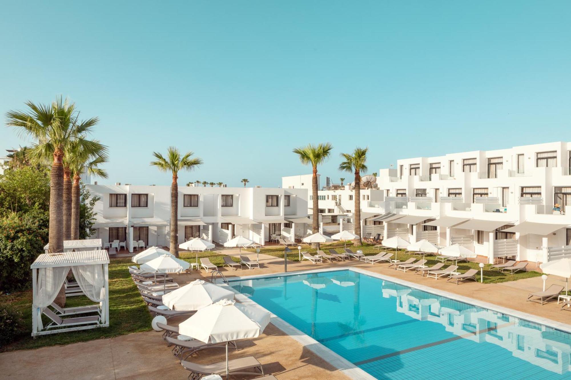Lantiana Napa Aparthotel Айя-Напа Екстер'єр фото